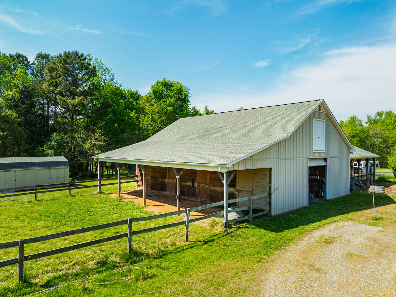 5916LawsFarmRd-01